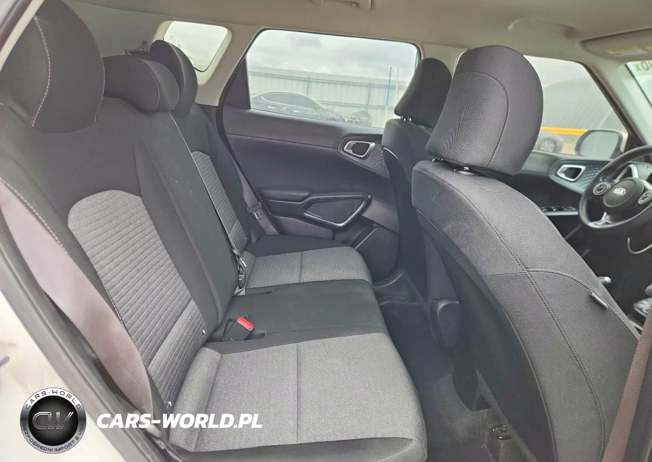 2021 Kia Soul S VIN:KNDJ23AU1M7140668 - 10