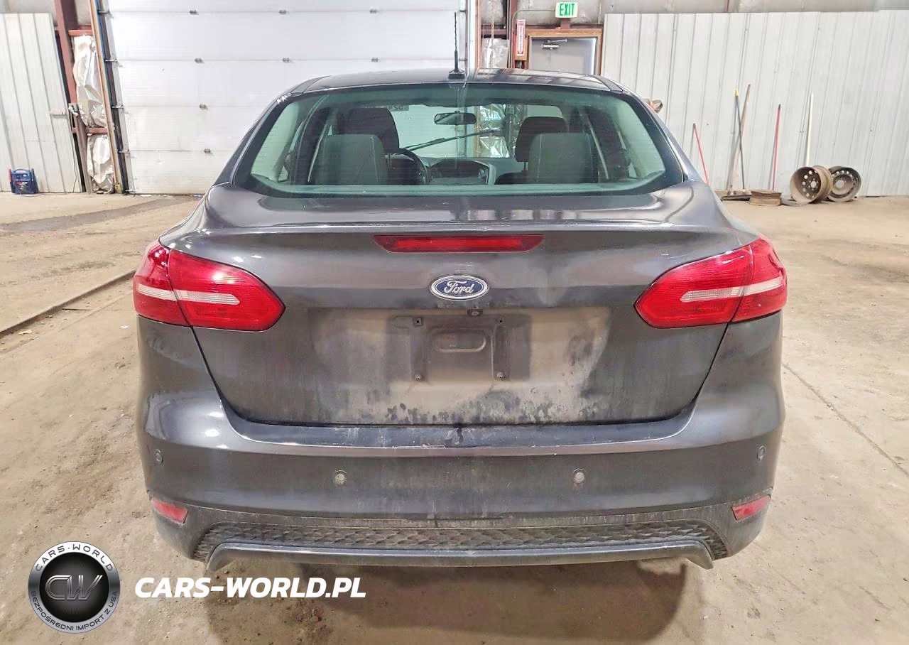 2018 Ford Focus Se VIN:1FADP3F22JL262499 - 6