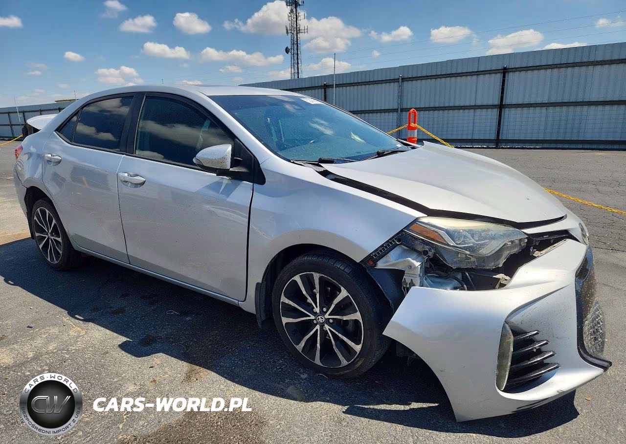 2017 Toyota Corolla Se VIN:5YFBURHE8HP699199 - 4
