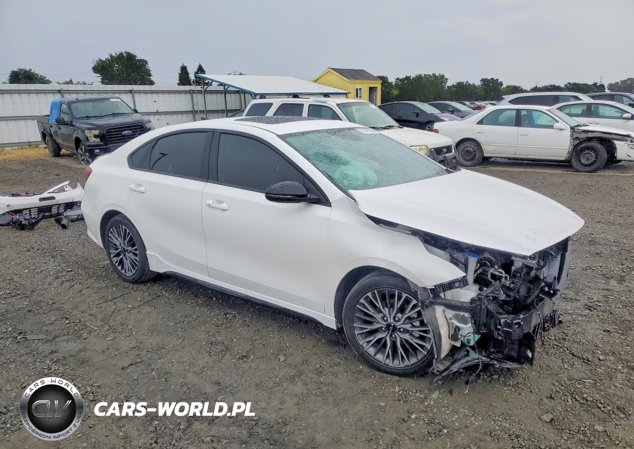 2024 Kia Forte Gt Line VIN:3KPF54AD3RE741199 - 4