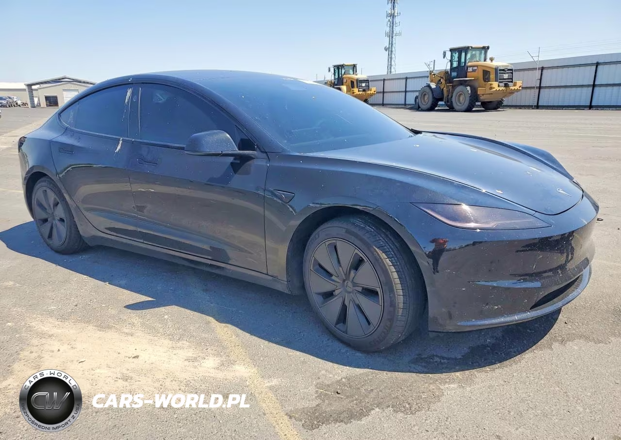 2025 Tesla Model 3 VIN:5YJ3E1EA4SF035215 - 4