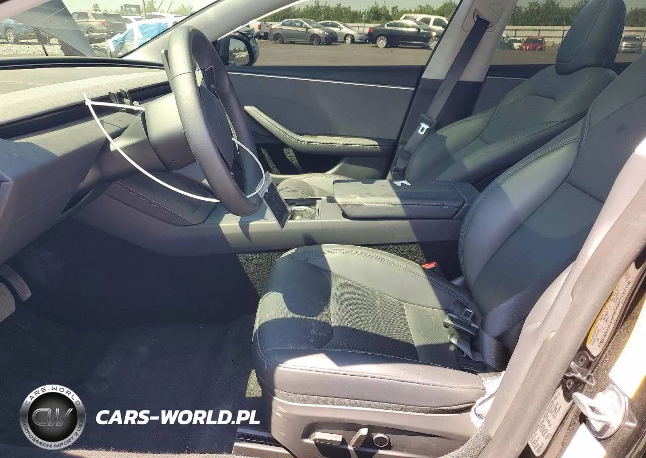 2025 Tesla Model 3 VIN:5YJ3E1EA4SF035215 - 7