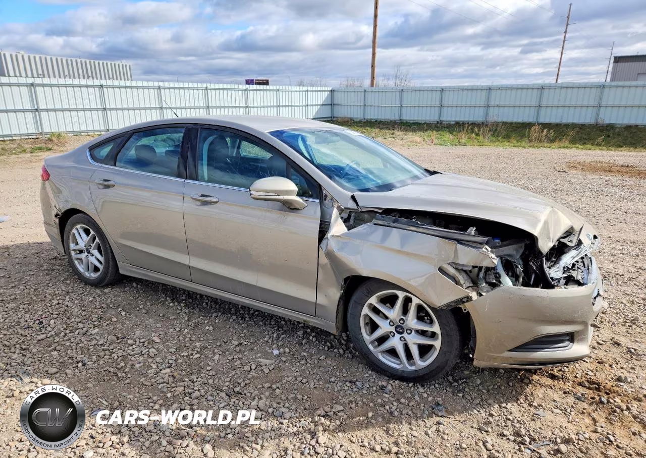 2015 Ford Fusion Se VIN:3FA6P0H70FR194776 - 4