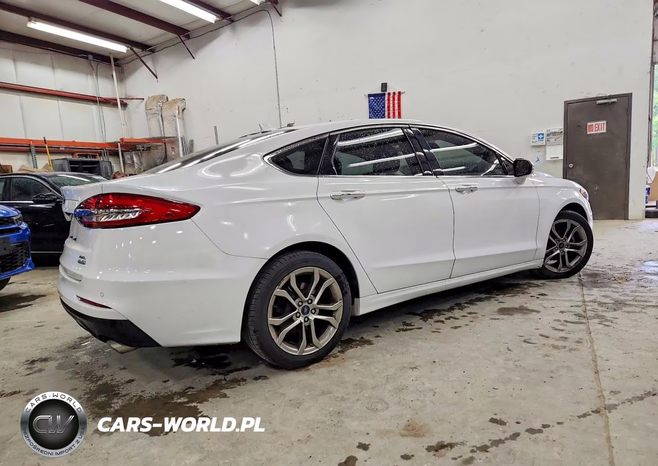2019 Ford Fusion VIN:3FA6P0CD0KR150980 - 3