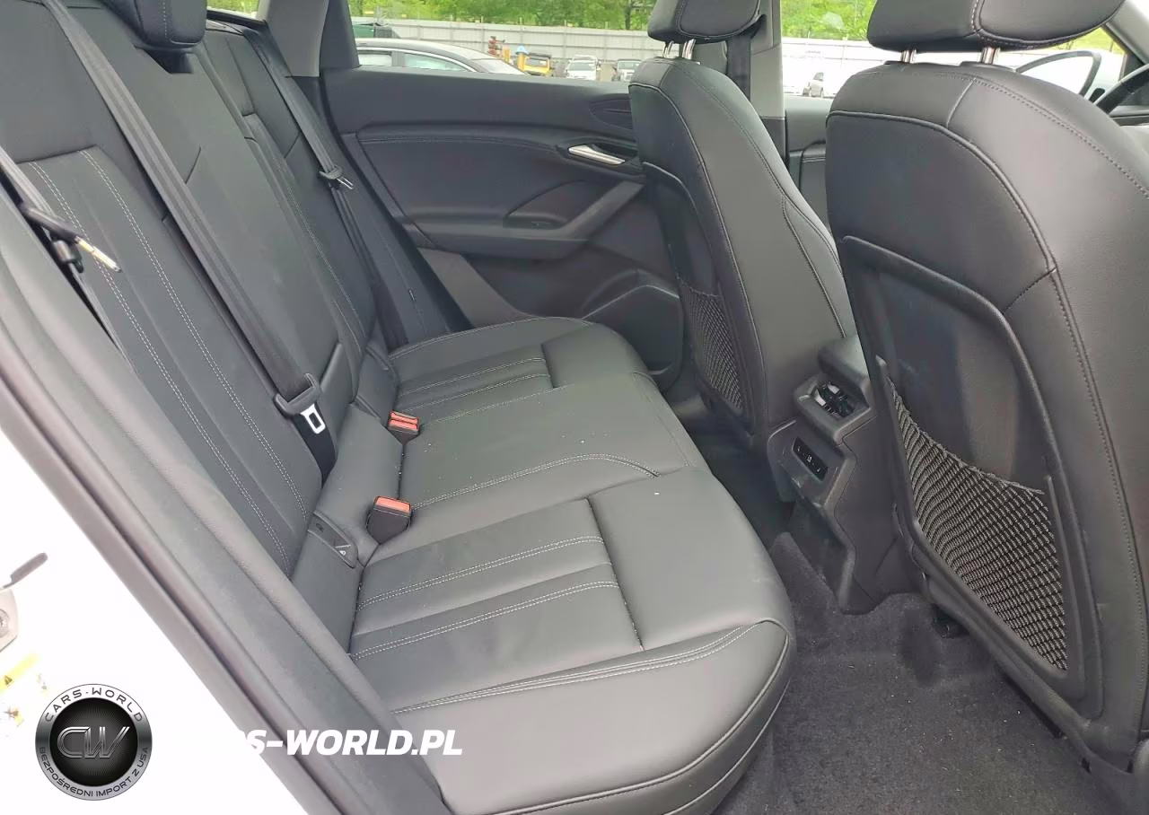 2025 Audi Q6 E-Tron Premium VIN:WA112BGF9SA021196 - 10