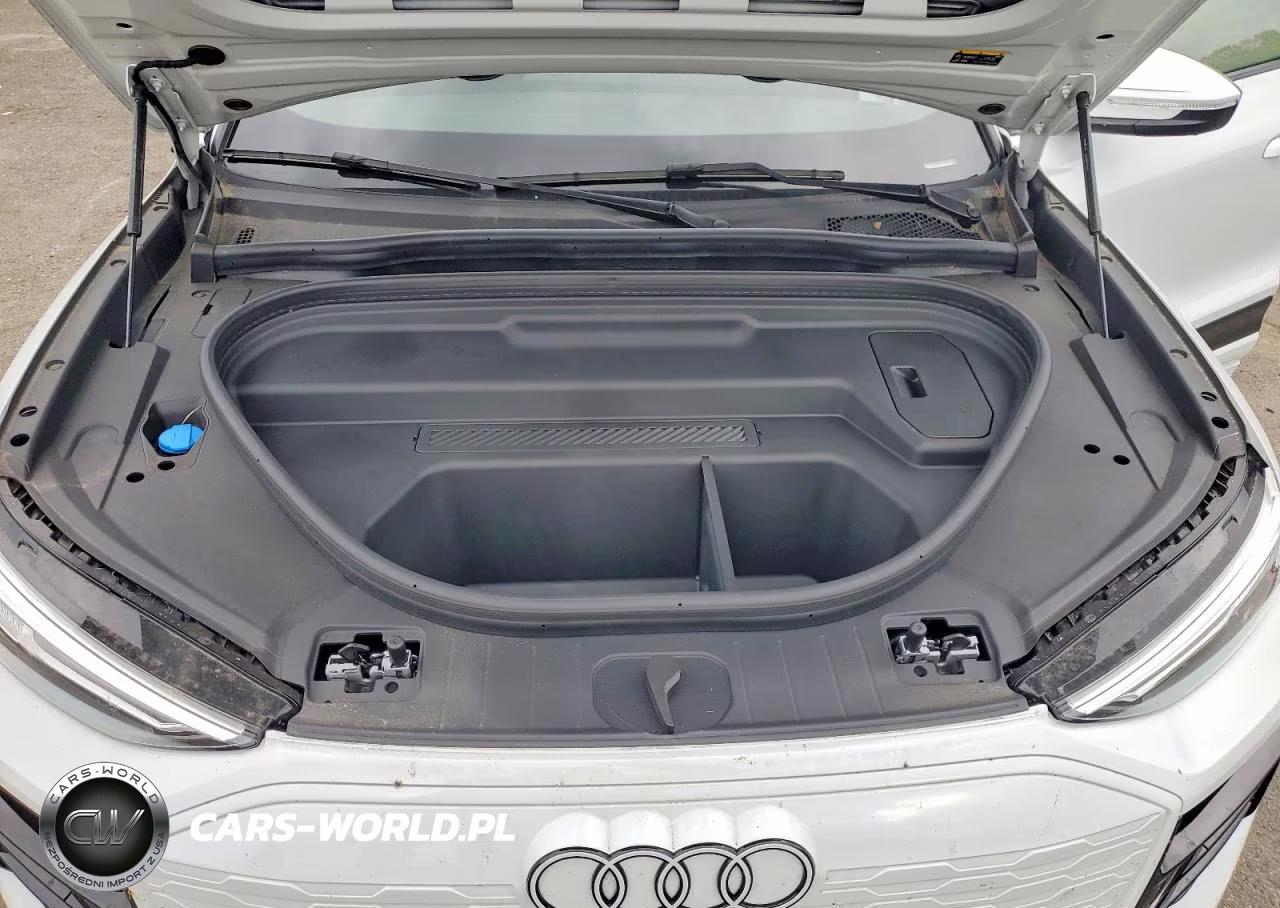 2025 Audi Q6 E-Tron Premium VIN:WA112BGF9SA021196 - 11