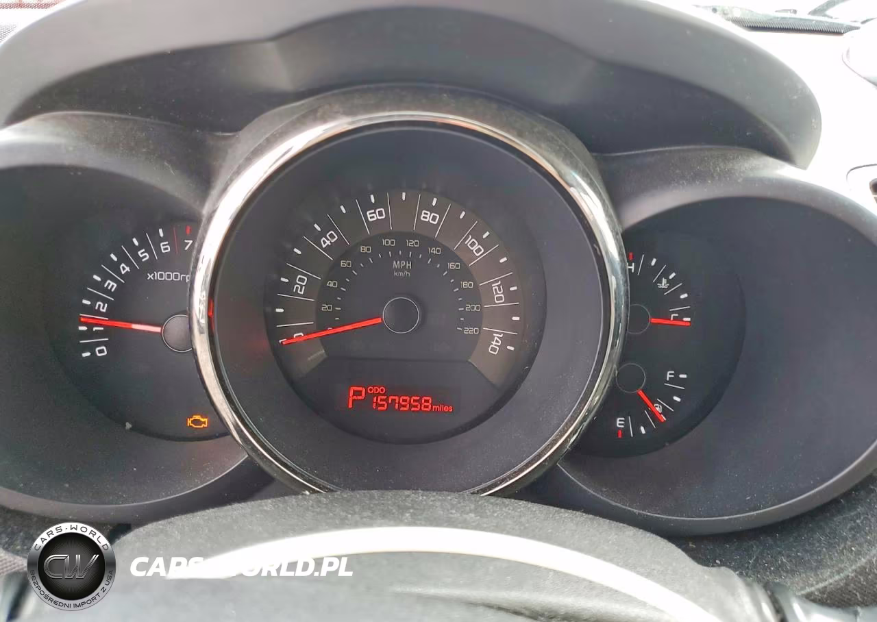 2011 Kia Soul + VIN:KNDJT2A20B7345174 - 9
