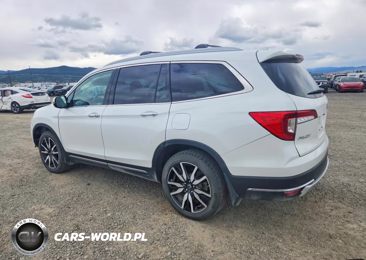 2022 Honda Pilot Touring VIN:5FNYF6H63NB057959 - 2