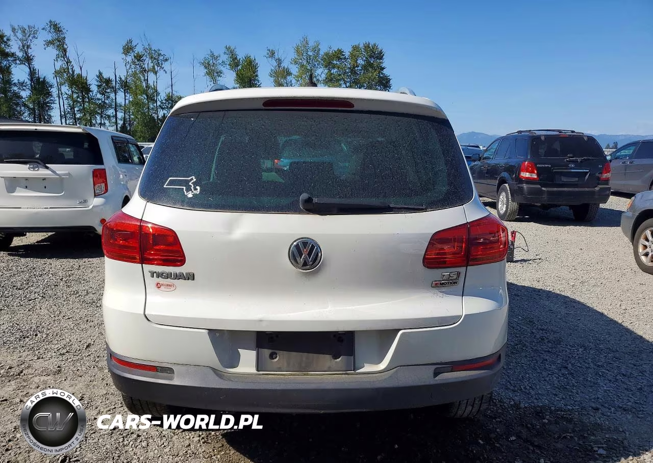 2017 Volkswagen Tiguan Wolfsburg VIN:WVGSV7AX5HK014776 - 6