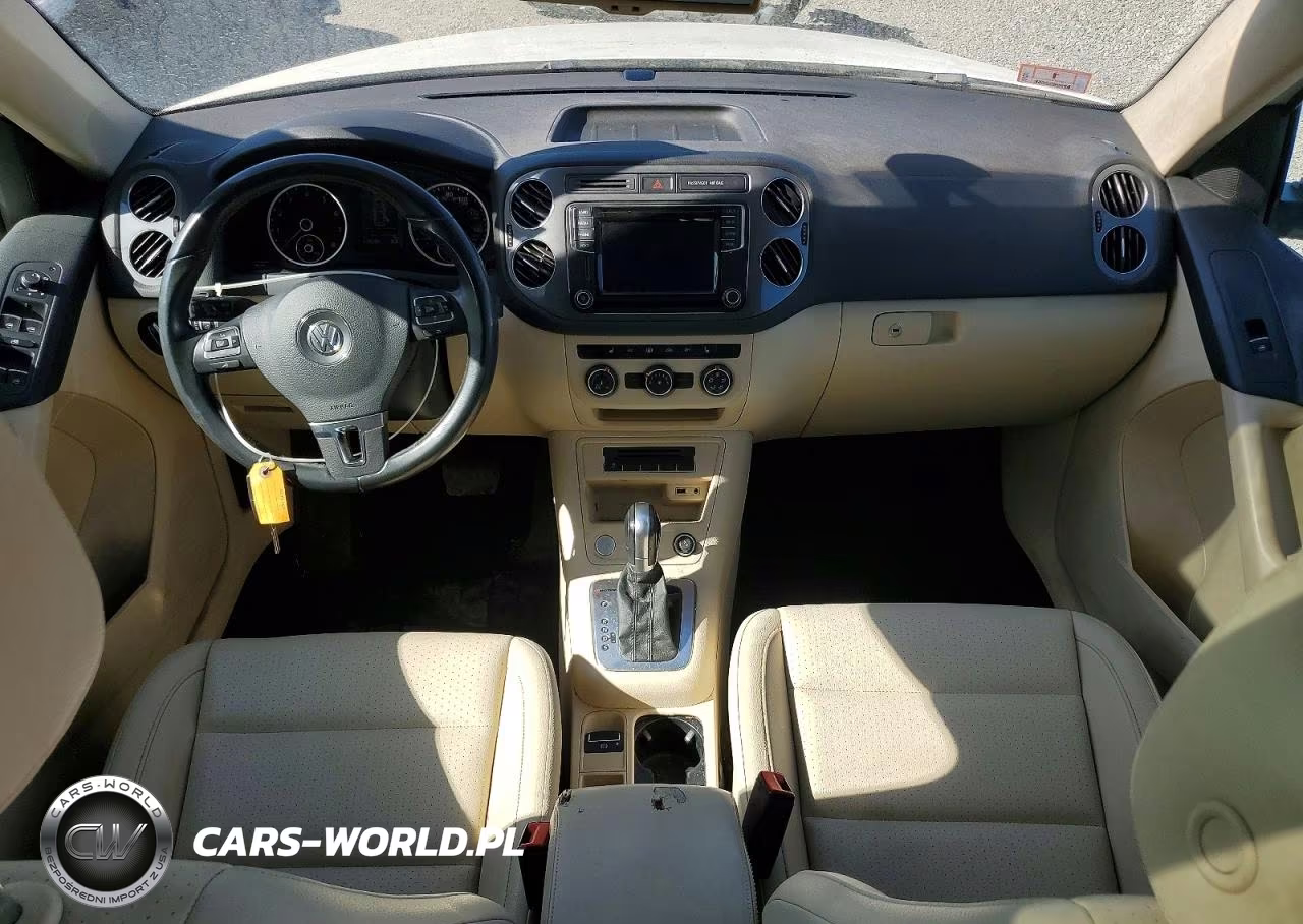 2017 Volkswagen Tiguan Wolfsburg VIN:WVGSV7AX5HK014776 - 8