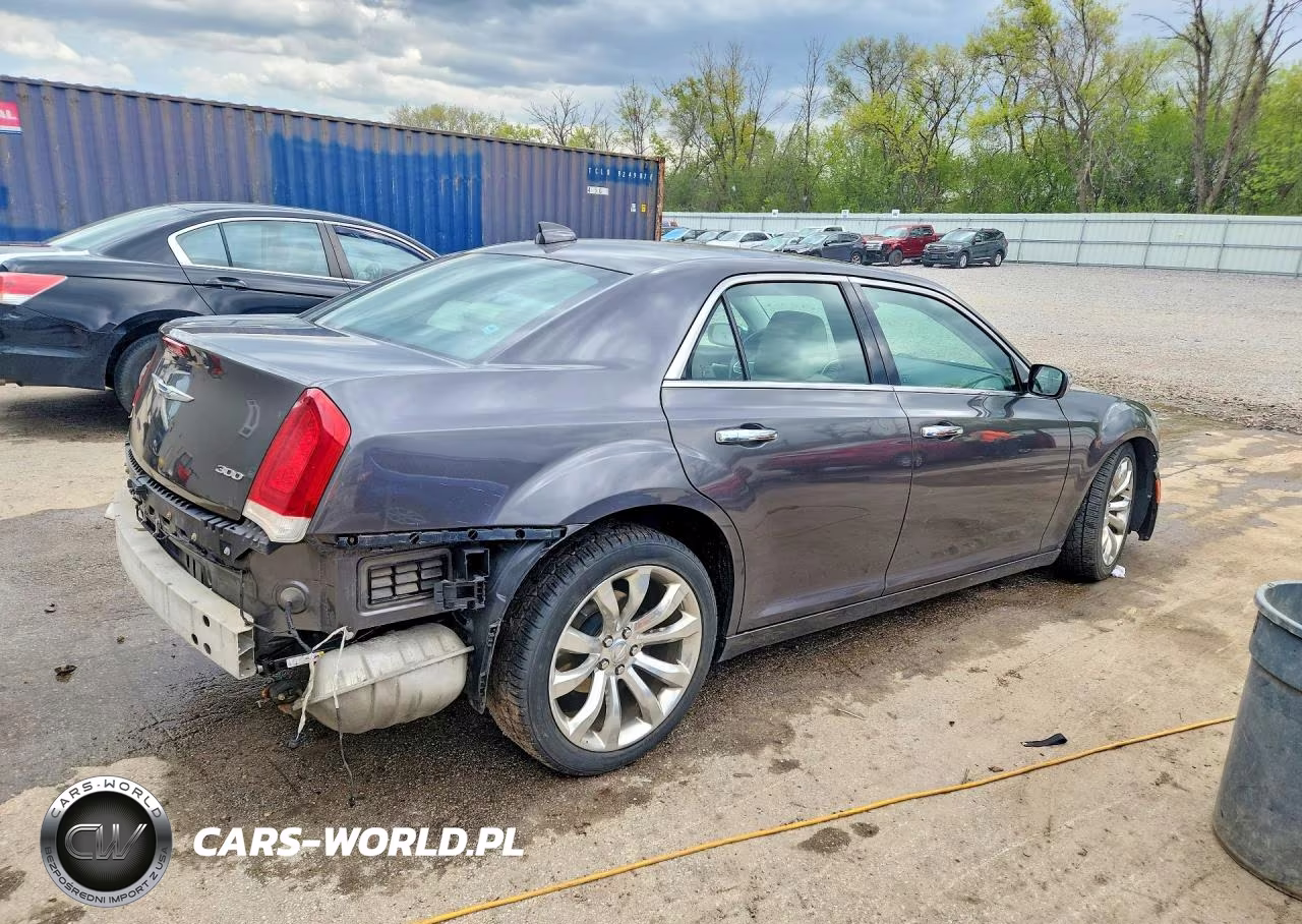 2018 Chrysler 300 Limited VIN:2C3CCAEG1JH123128 - 3