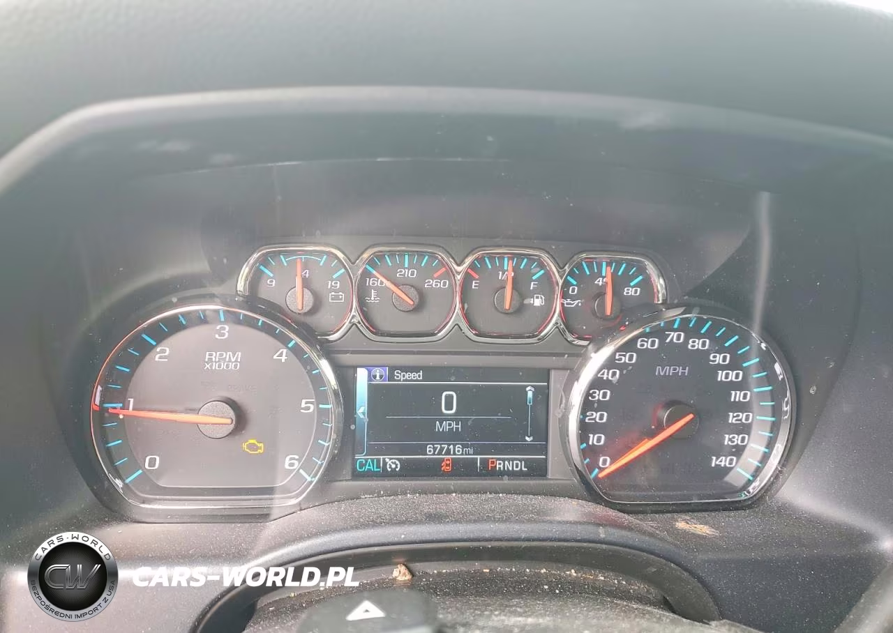 2018 Chevrolet Silverado K1500 Lt VIN:3GCUKREC2JG646463 - 9