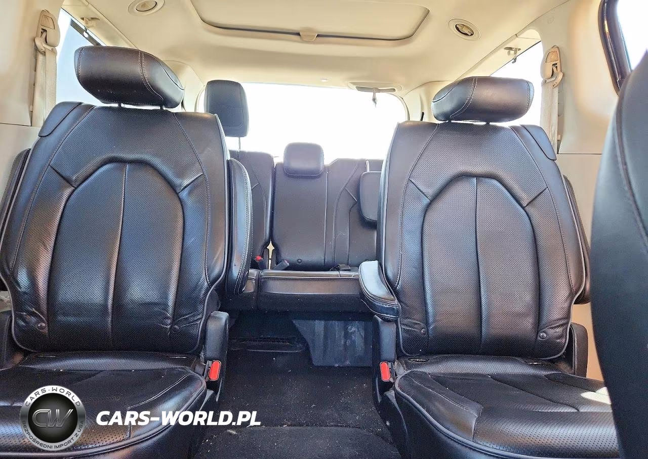 2020 Chrysler Pacifica Limited VIN:2C4RC1GG1LR272445 - 10