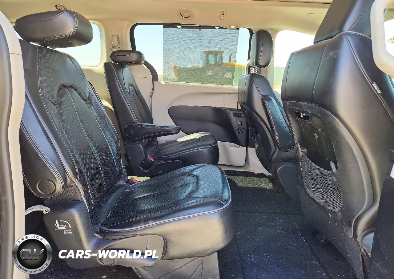 2020 Chrysler Pacifica Limited VIN:2C4RC1GG1LR272445 - 11