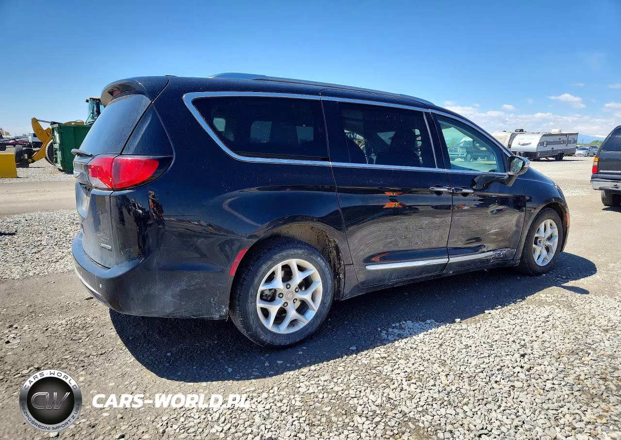 2020 Chrysler Pacifica Limited VIN:2C4RC1GG1LR272445 - 3