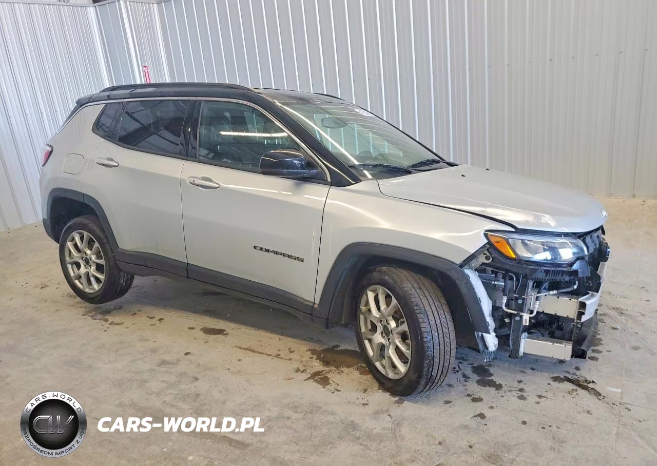 2025 Jeep Compass Limited VIN:3C4NJDCN7ST504956 - 4