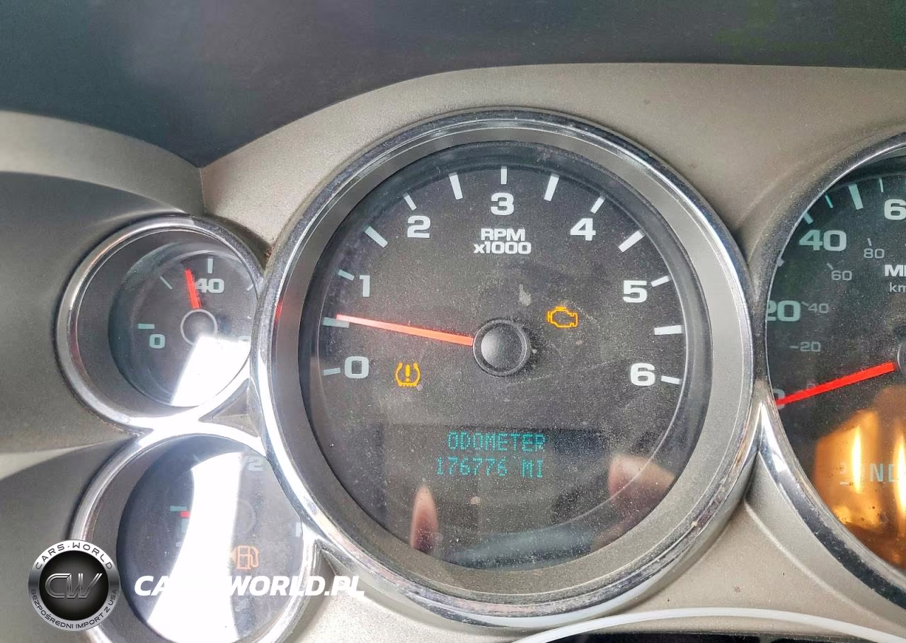 2008 GMC Sierra C1500 VIN:1GTEC19J58Z171557 - 9
