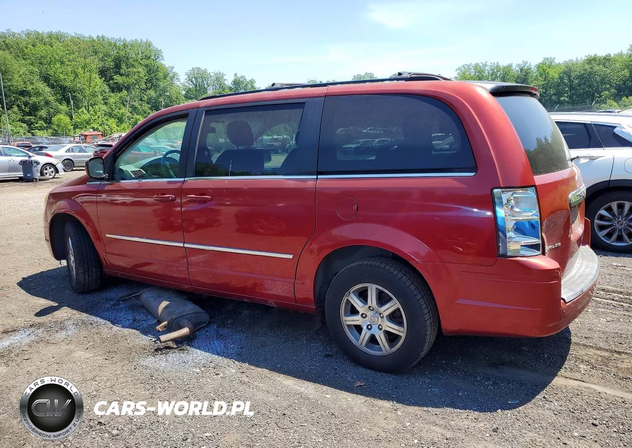 2010 Chrysler Town & Country Touring VIN:2A4RR5D15AR116986 - 2