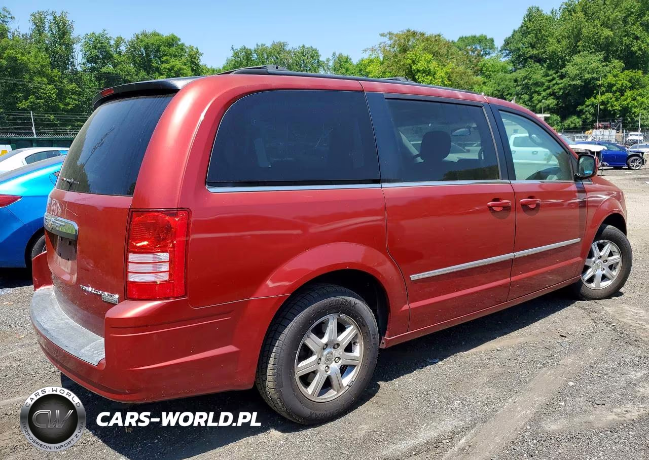 2010 Chrysler Town & Country Touring VIN:2A4RR5D15AR116986 - 3