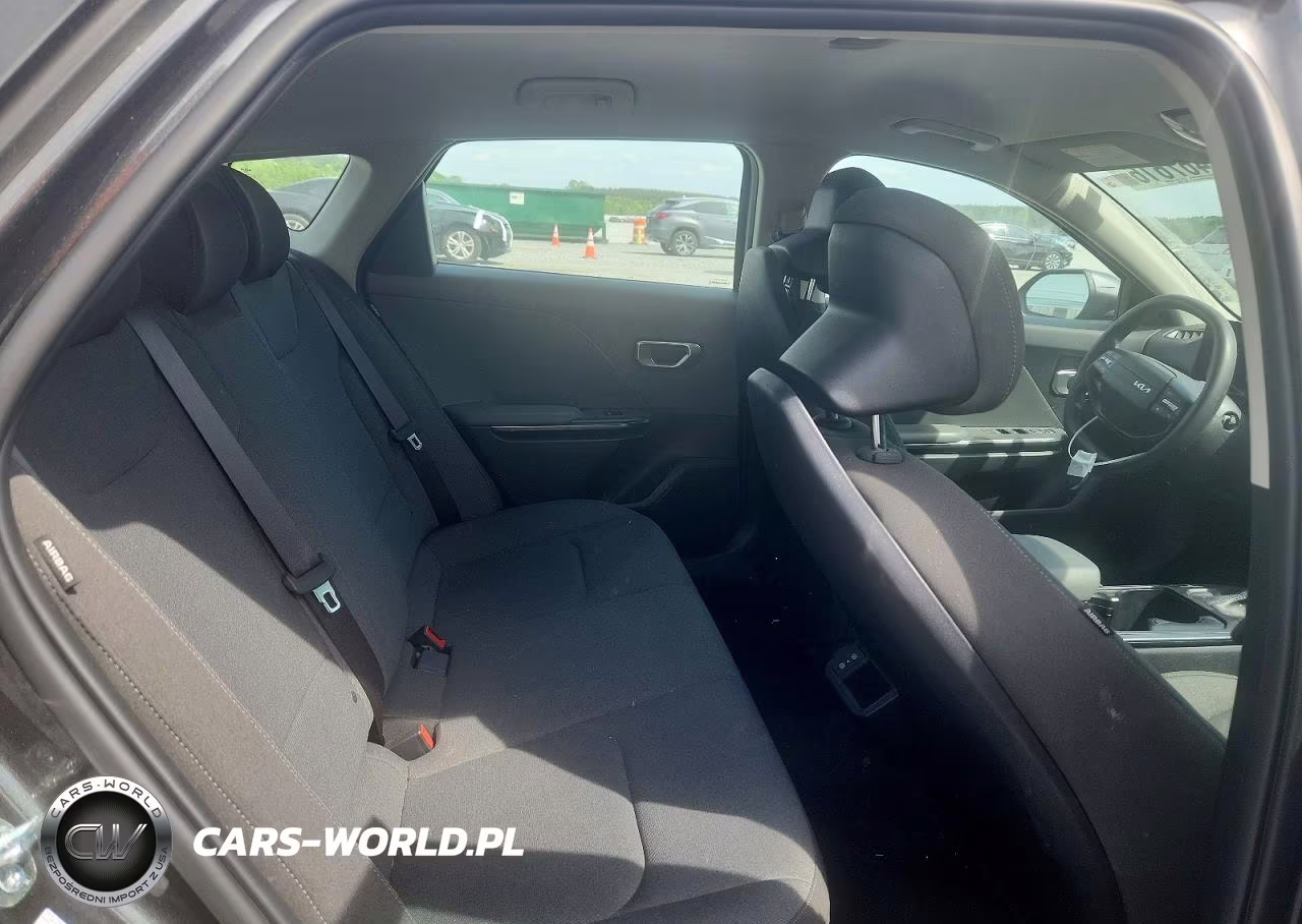 2025 Kia K4 Lx VIN:3KPFT4DE1SE143189 - 10