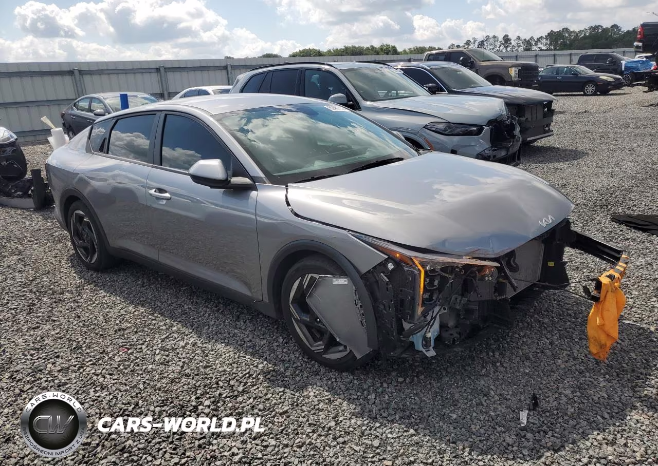 2025 Kia K4 Ex VIN:3KPFU4DE8SE121221 - 4