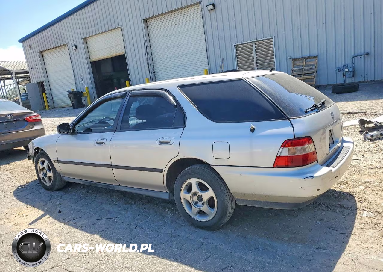 1996 Honda Accord Lx VIN:1HGCE1820TA000638 - 2