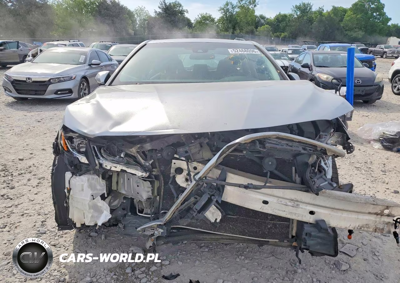 2018 Toyota Camry L VIN:4T1B11HK7JU641458 - 5