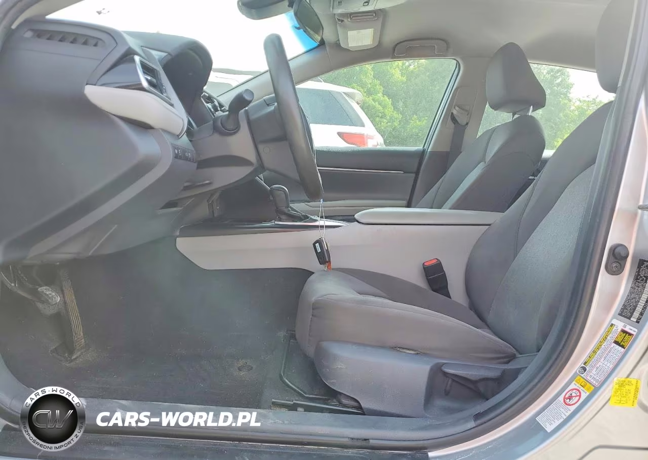 2018 Toyota Camry L VIN:4T1B11HK7JU641458 - 7