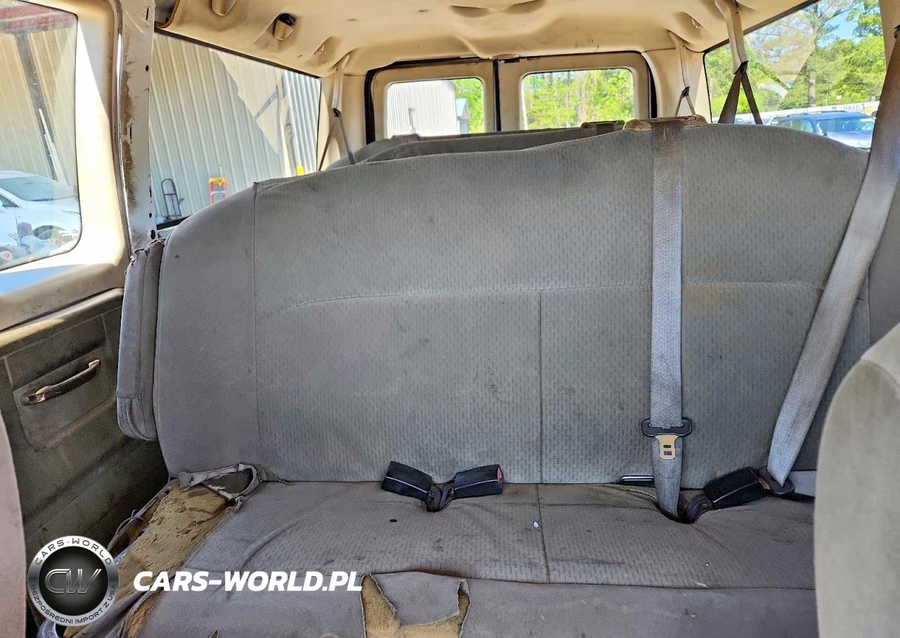 2009 Ford Econoline E350 Super Duty Wagon VIN:1FBNE31L69DA79251 - 10