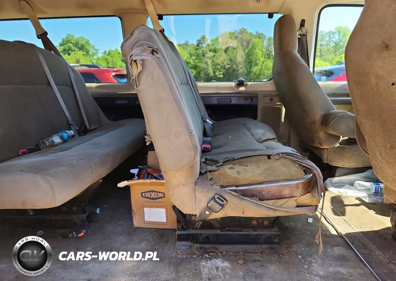 2009 Ford Econoline E350 Super Duty Wagon VIN:1FBNE31L69DA79251 - 11