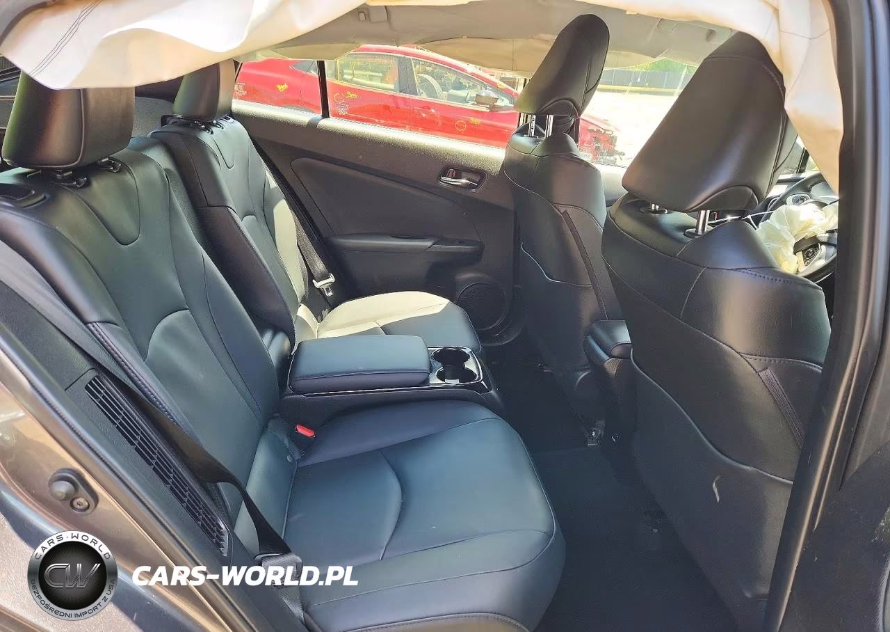 2019 Toyota Prius Prime Premium VIN:JTDKARFP5K3117413 - 10
