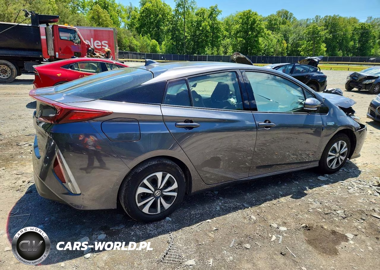 2019 Toyota Prius Prime Premium VIN:JTDKARFP5K3117413 - 3
