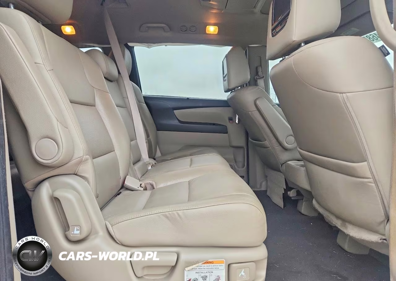 2017 Honda Odyssey Touring VIN:5FNRL5H90HB007977 - 11