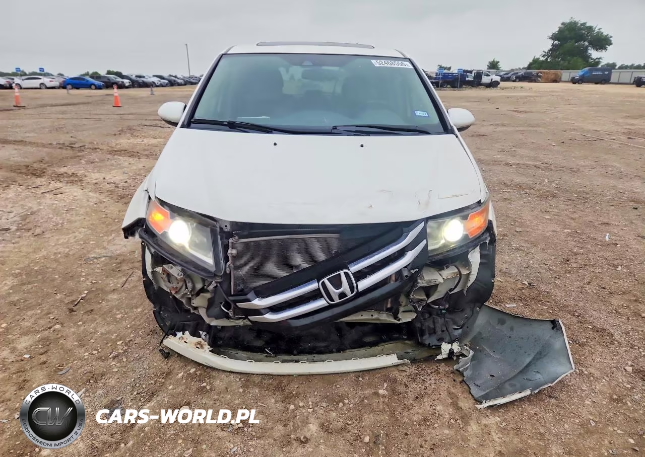 2017 Honda Odyssey Touring VIN:5FNRL5H90HB007977 - 5