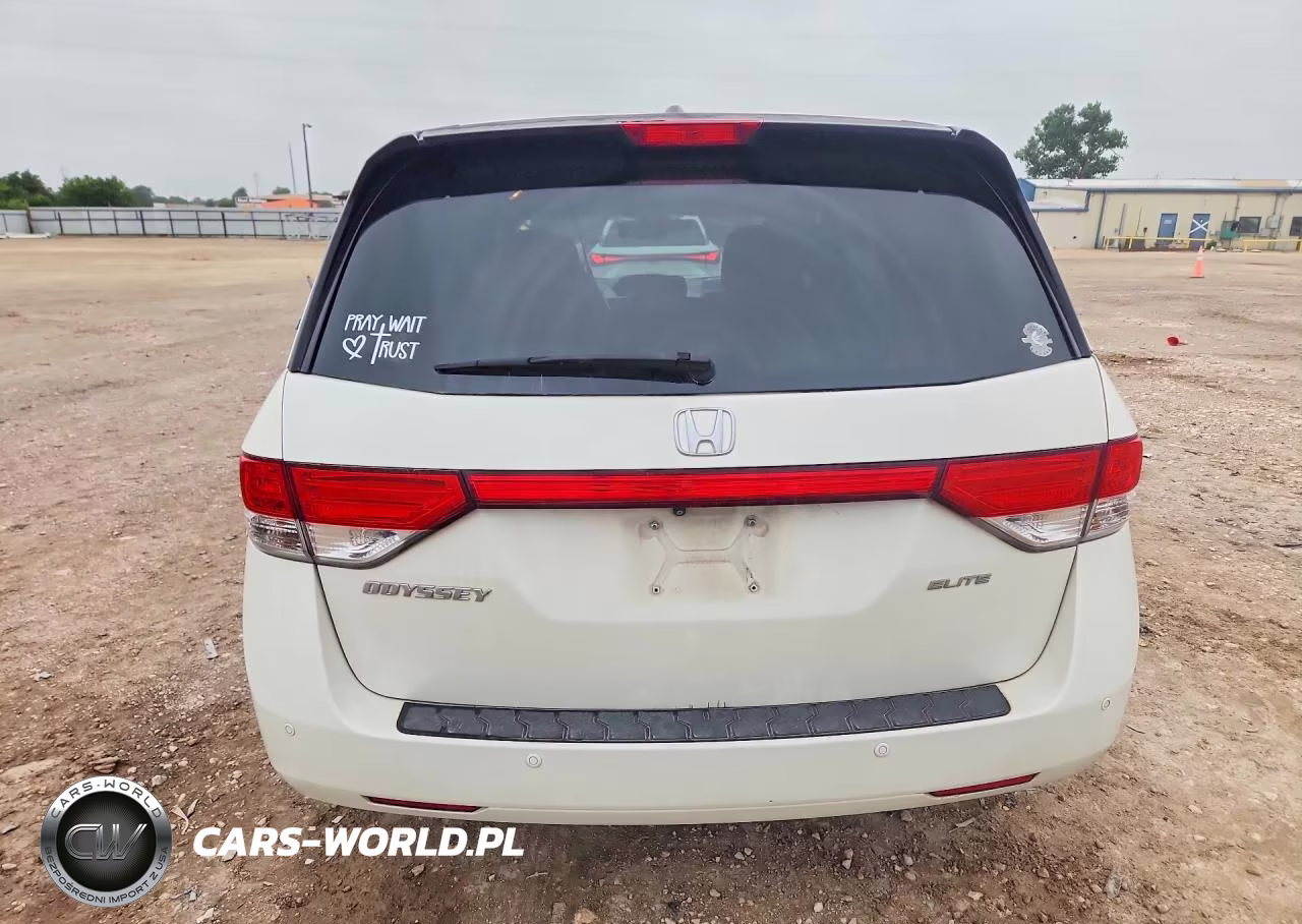 2017 Honda Odyssey Touring VIN:5FNRL5H90HB007977 - 6