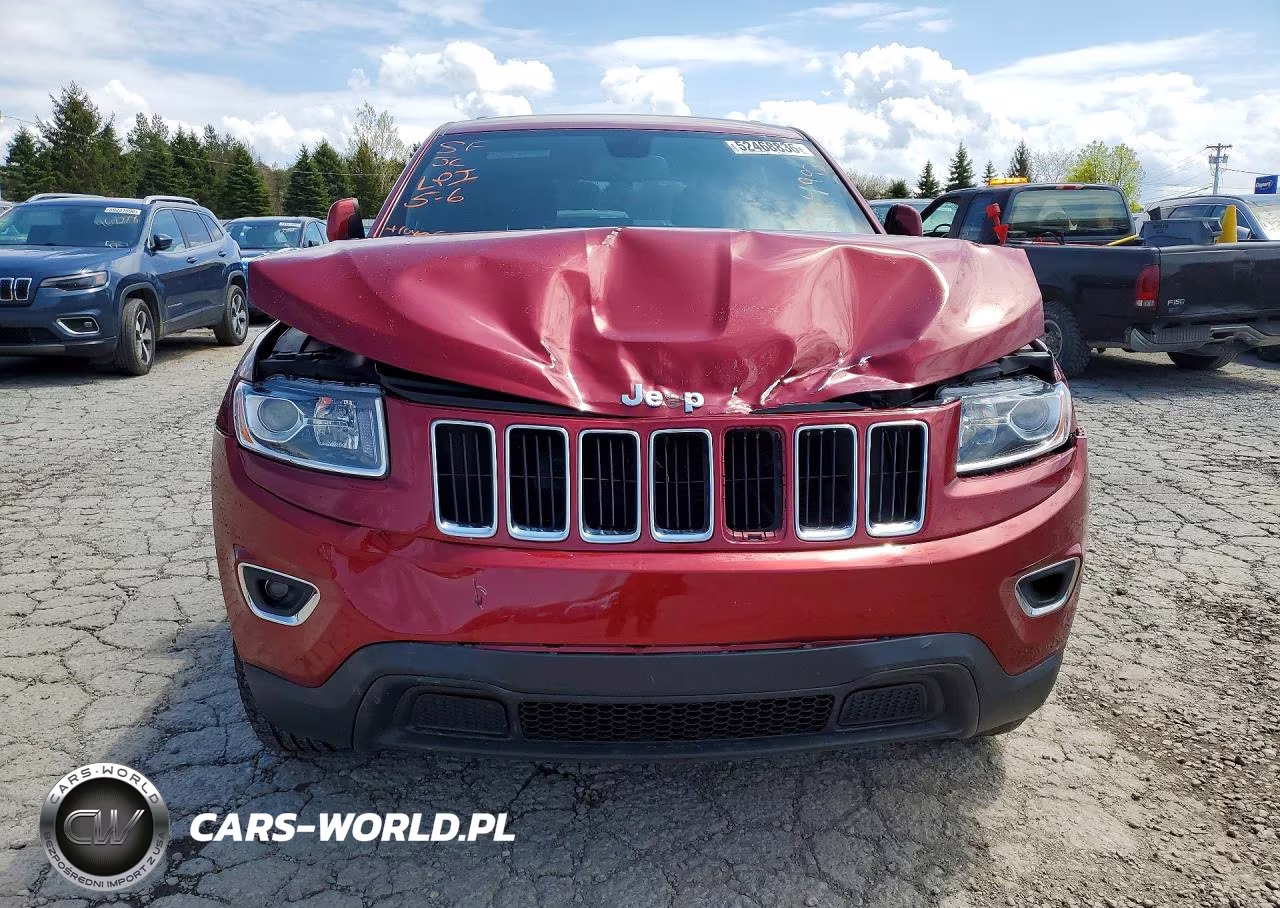 2014 Jeep Grand Cherokee Laredo VIN:1C4RJFAG2EC224993 - 5