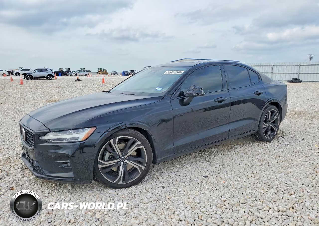 2024 Volvo S60 Core – zdjęcie 1 z 12