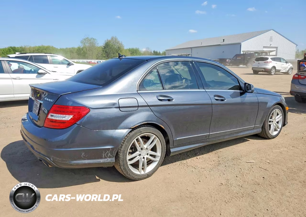 2013 Mercedes-Benz C 300 4Matic VIN:WDDGF8AB1DA881244 - 3