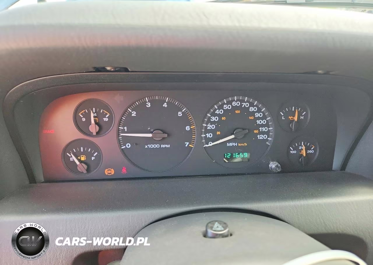 2004 Jeep Grand Cherokee Laredo VIN:1J8GX48SX4C295659 - 9