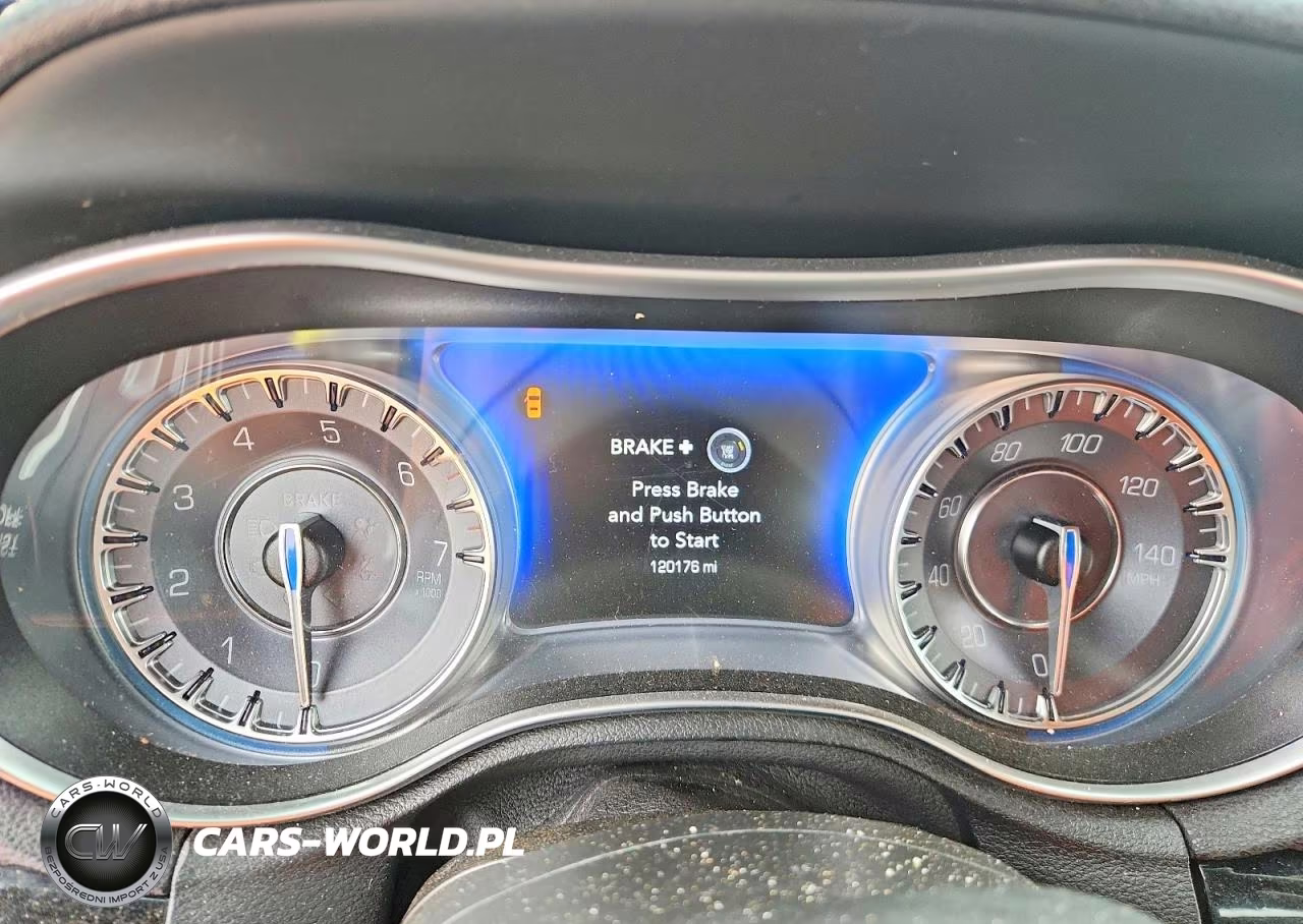2021 Chrysler 300 S VIN:2C3CCABG8MH626437 - 9