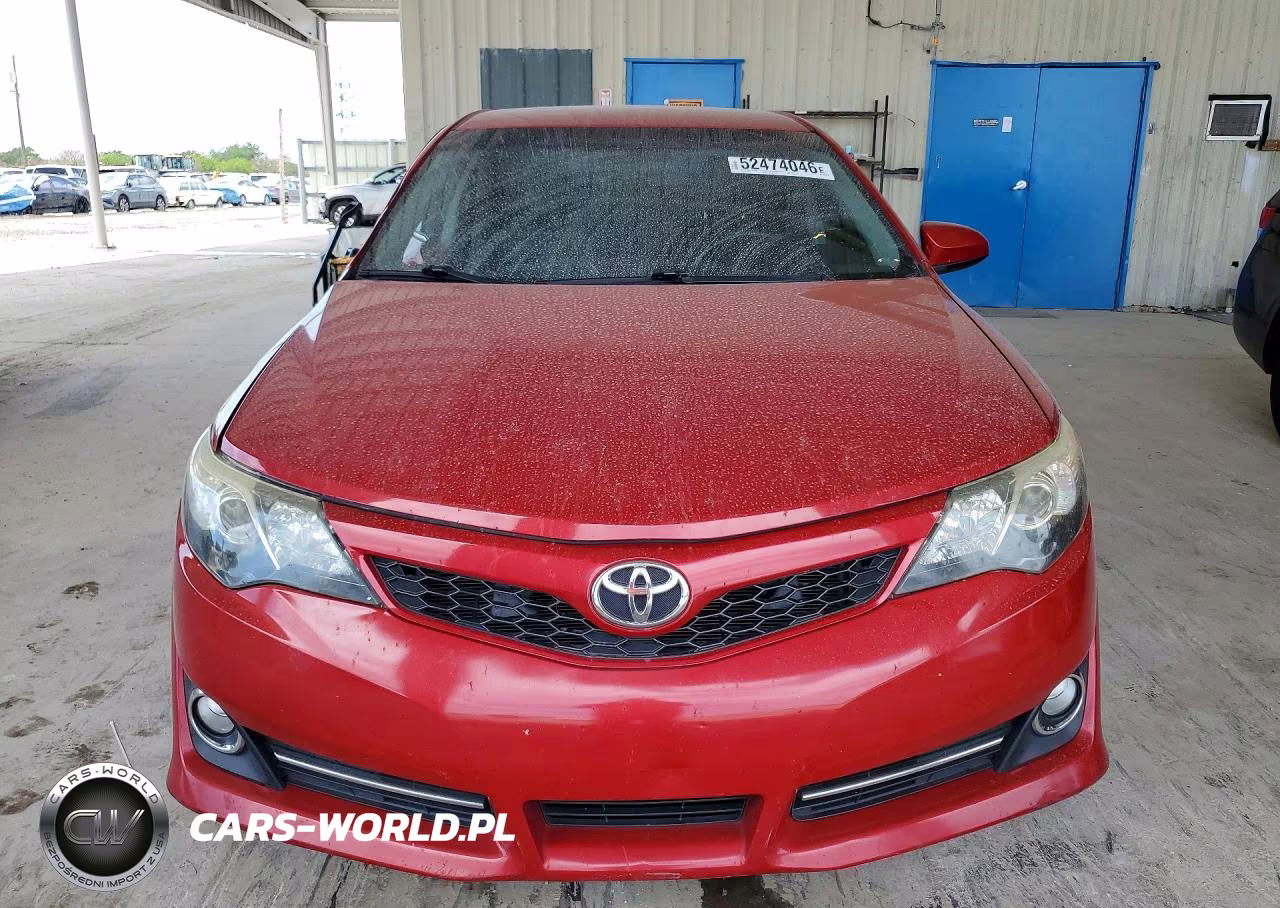 2014 Toyota Camry Se VIN:4T1BF1FK3EU747884 - 5