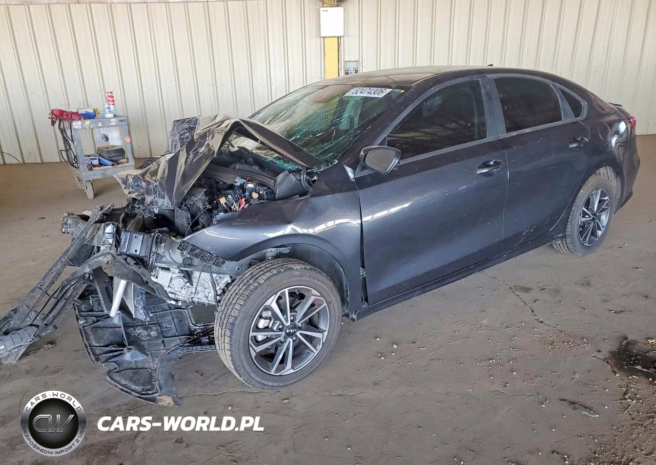 2023 Kia Forte Lxs – zdjęcie 1 z 12