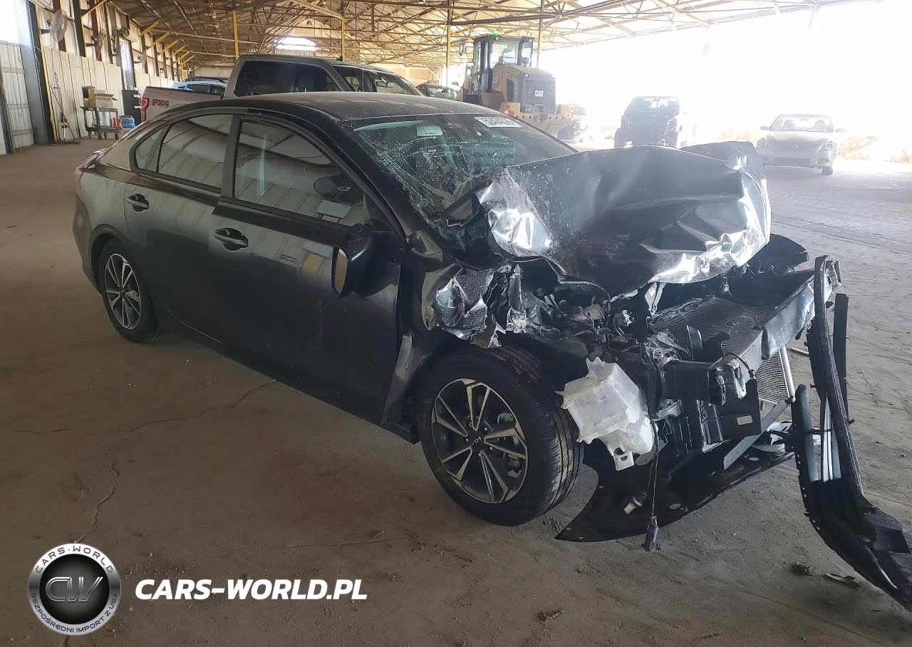2023 Kia Forte Lxs VIN:3KPF24ADXPE528787 - 4