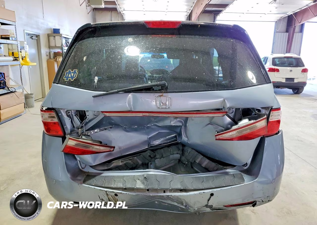 2013 Honda Odyssey Touring VIN:5FNRL5H95DB023201 - 6