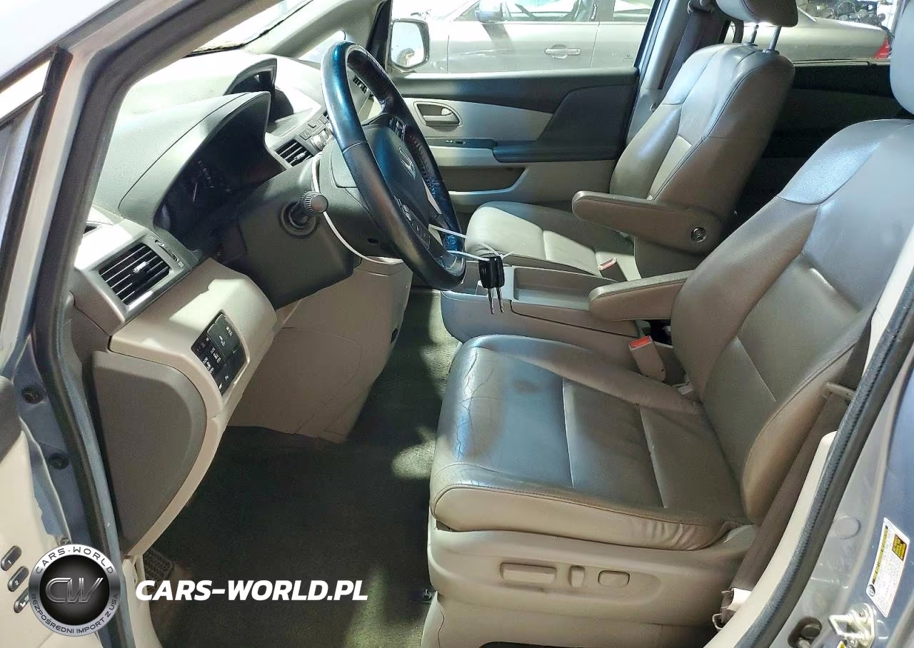 2013 Honda Odyssey Touring VIN:5FNRL5H95DB023201 - 7