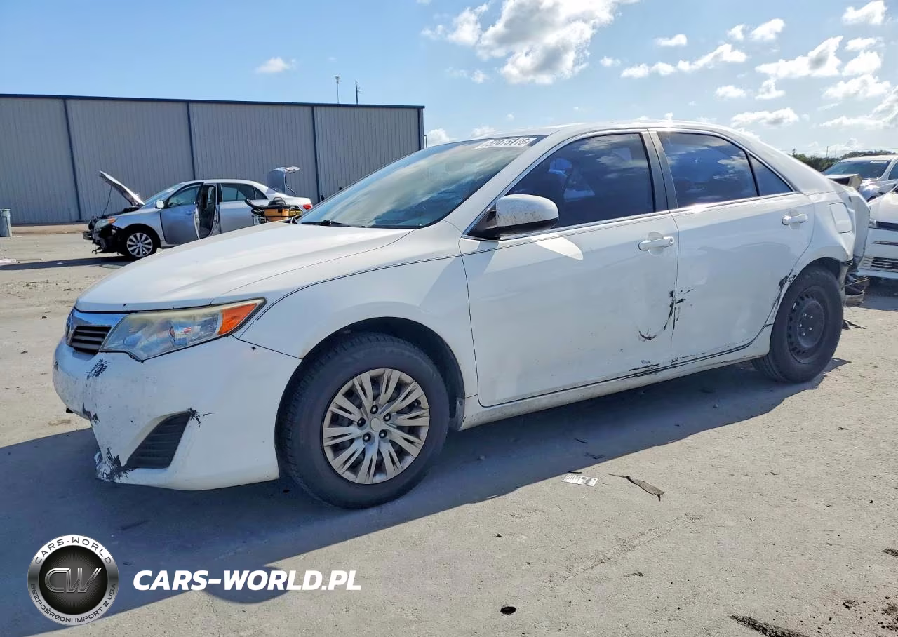 2014 Toyota Camry L – zdjęcie 1 z 13
