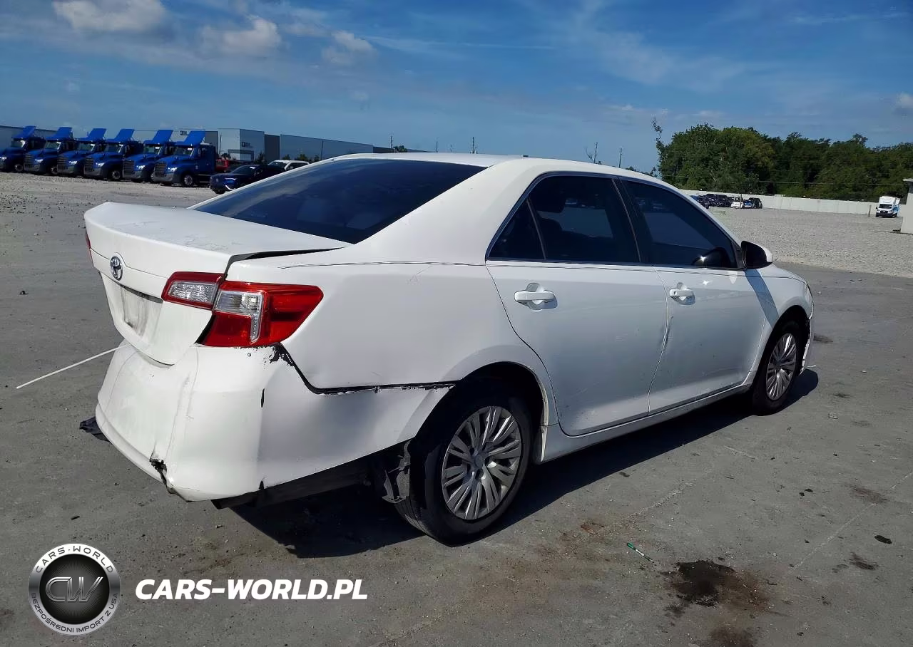 2014 Toyota Camry L VIN:4T1BF1FK9EU862683 - 3