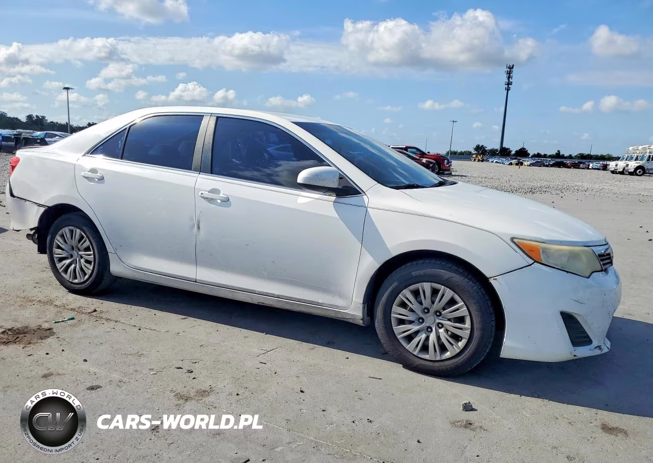 2014 Toyota Camry L VIN:4T1BF1FK9EU862683 - 4