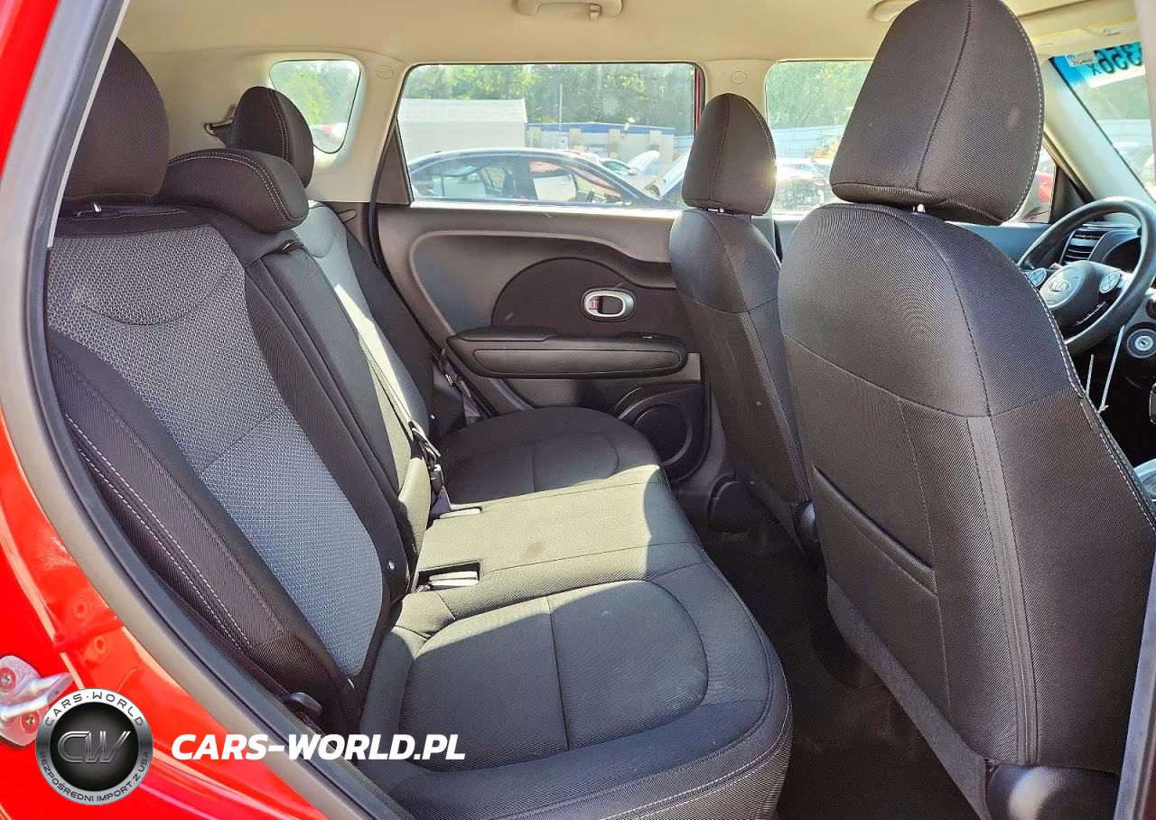 2018 Kia Soul + VIN:KNDJP3A51J7543944 - 10