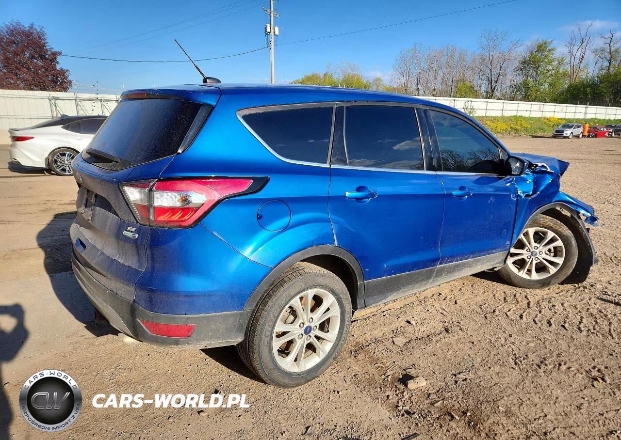 2017 Ford Escape Se VIN:1FMCU9GD6HUA49377 - 3